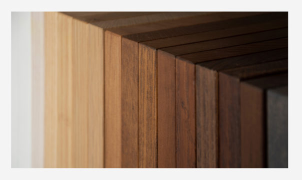 Real wood samples used as colour information - Massive Product Rendering